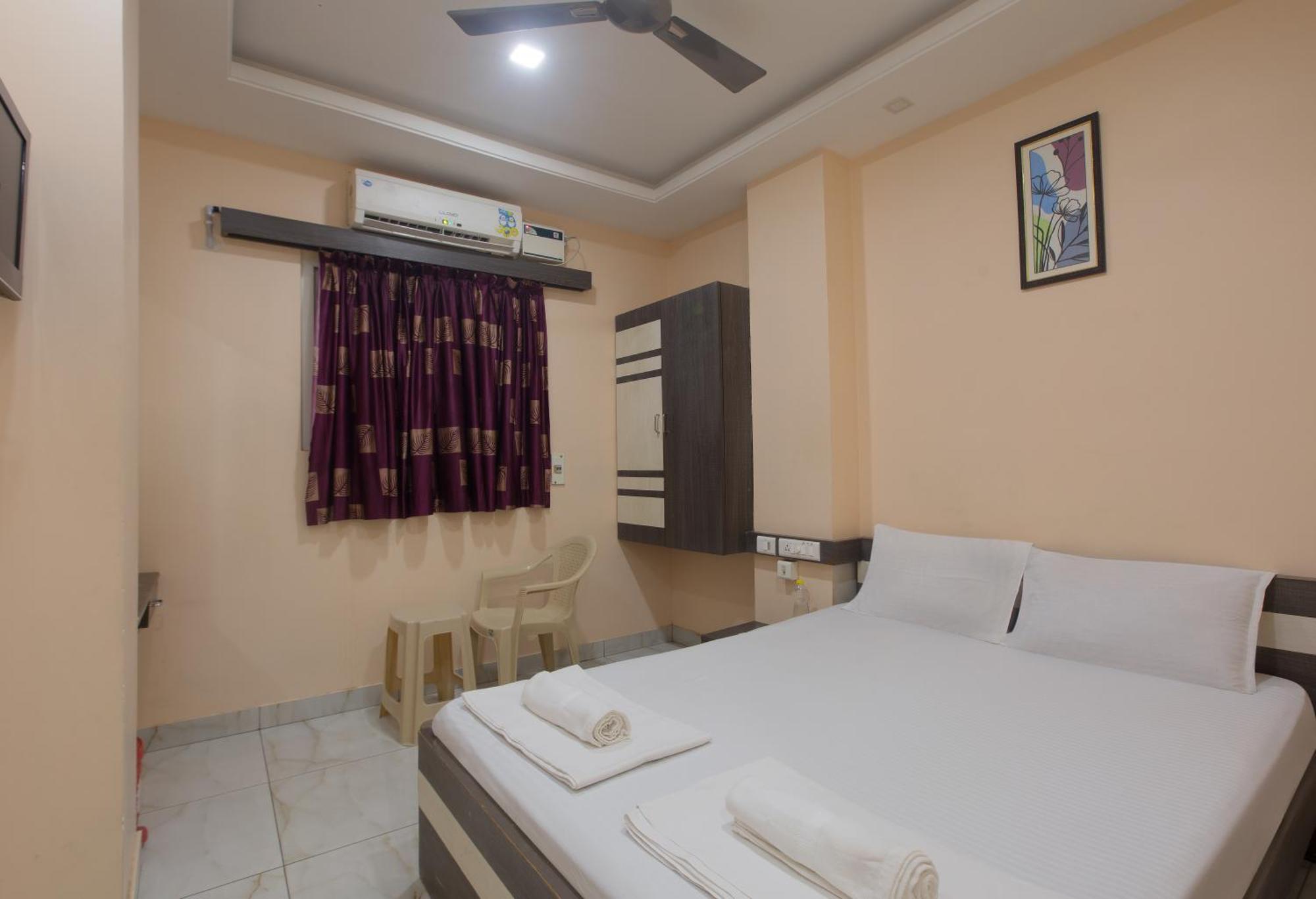 Lodge Prasana Residency