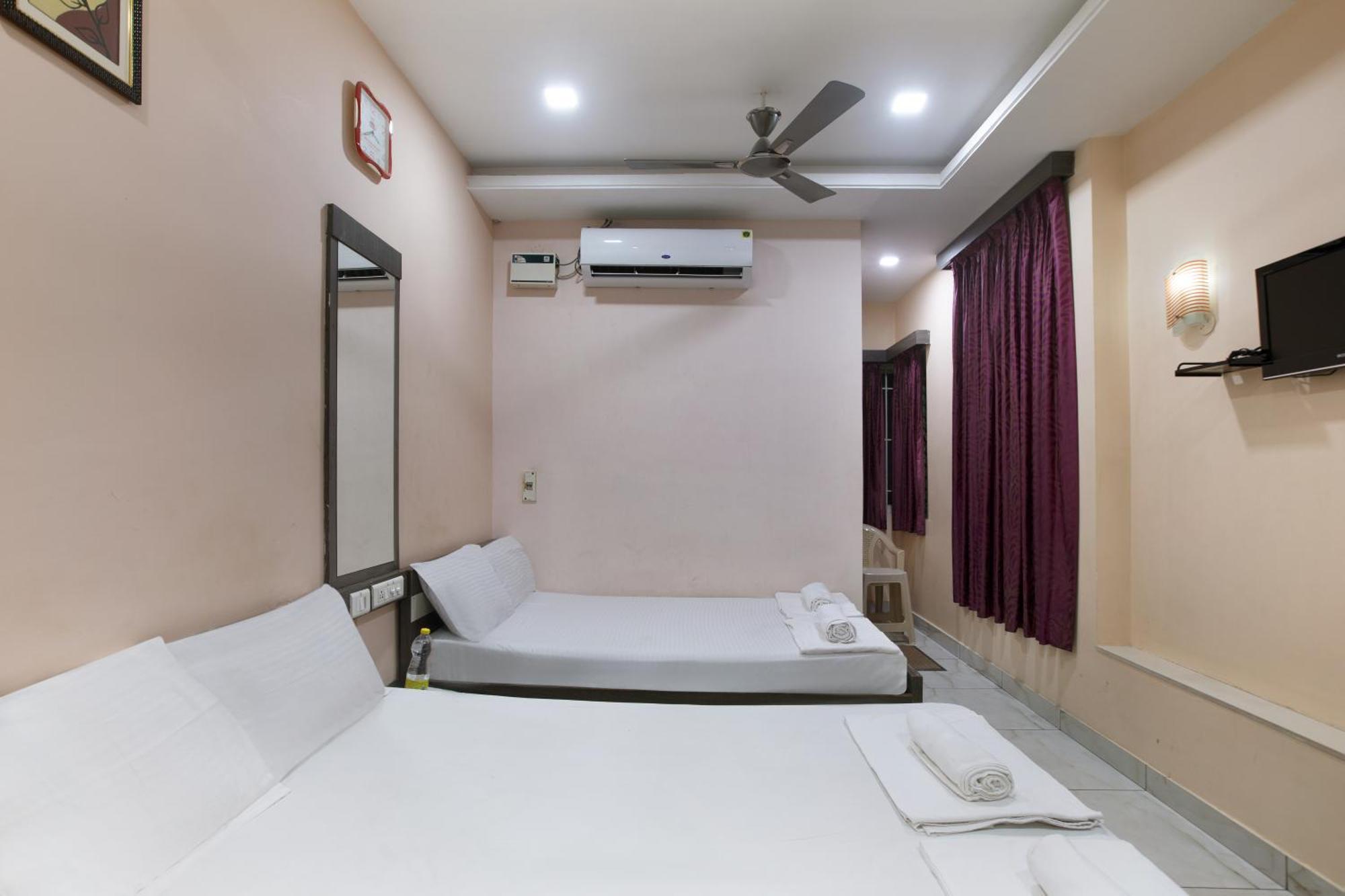 Lodge Prasana Residency *