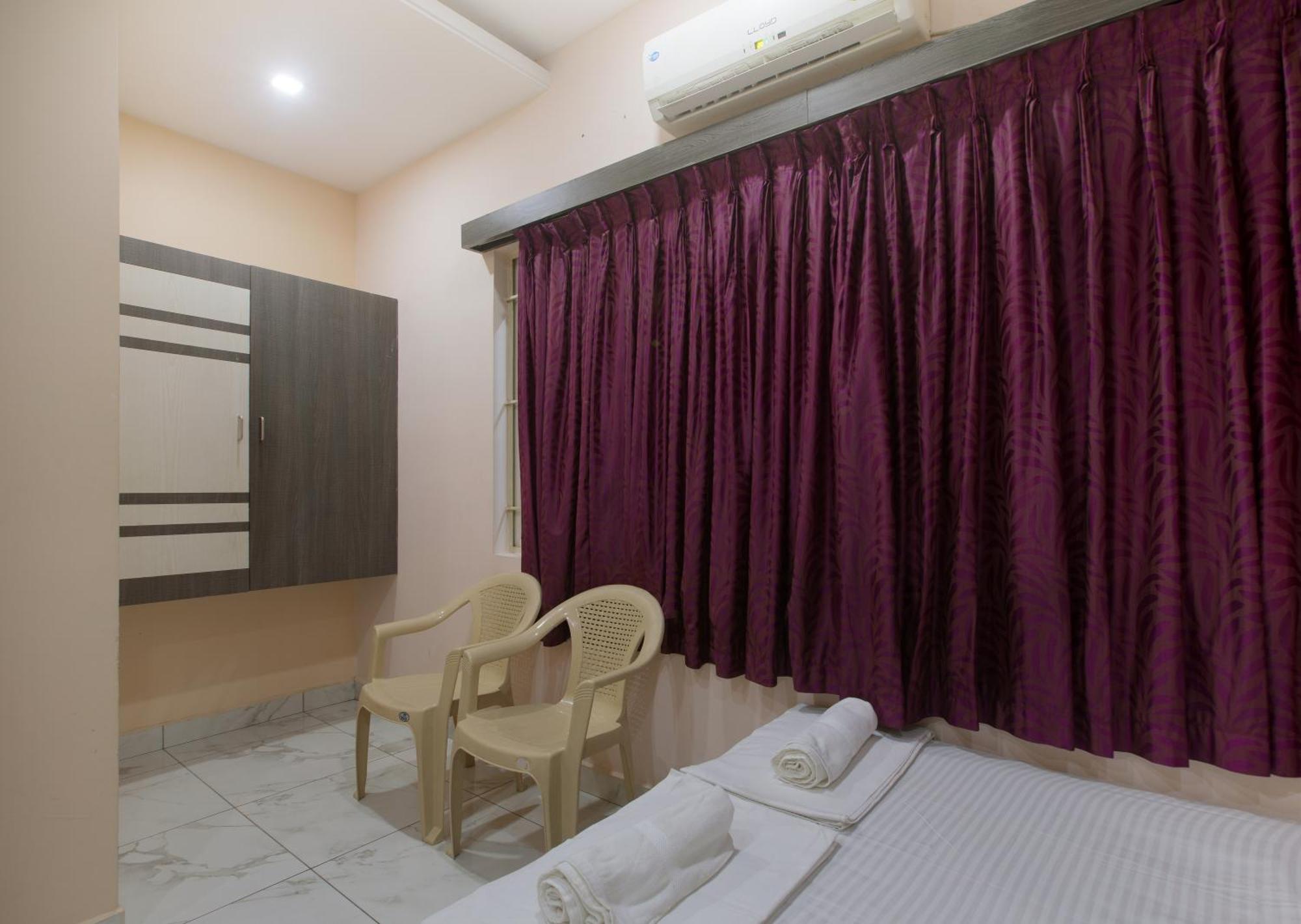 Lodge Prasana Residency